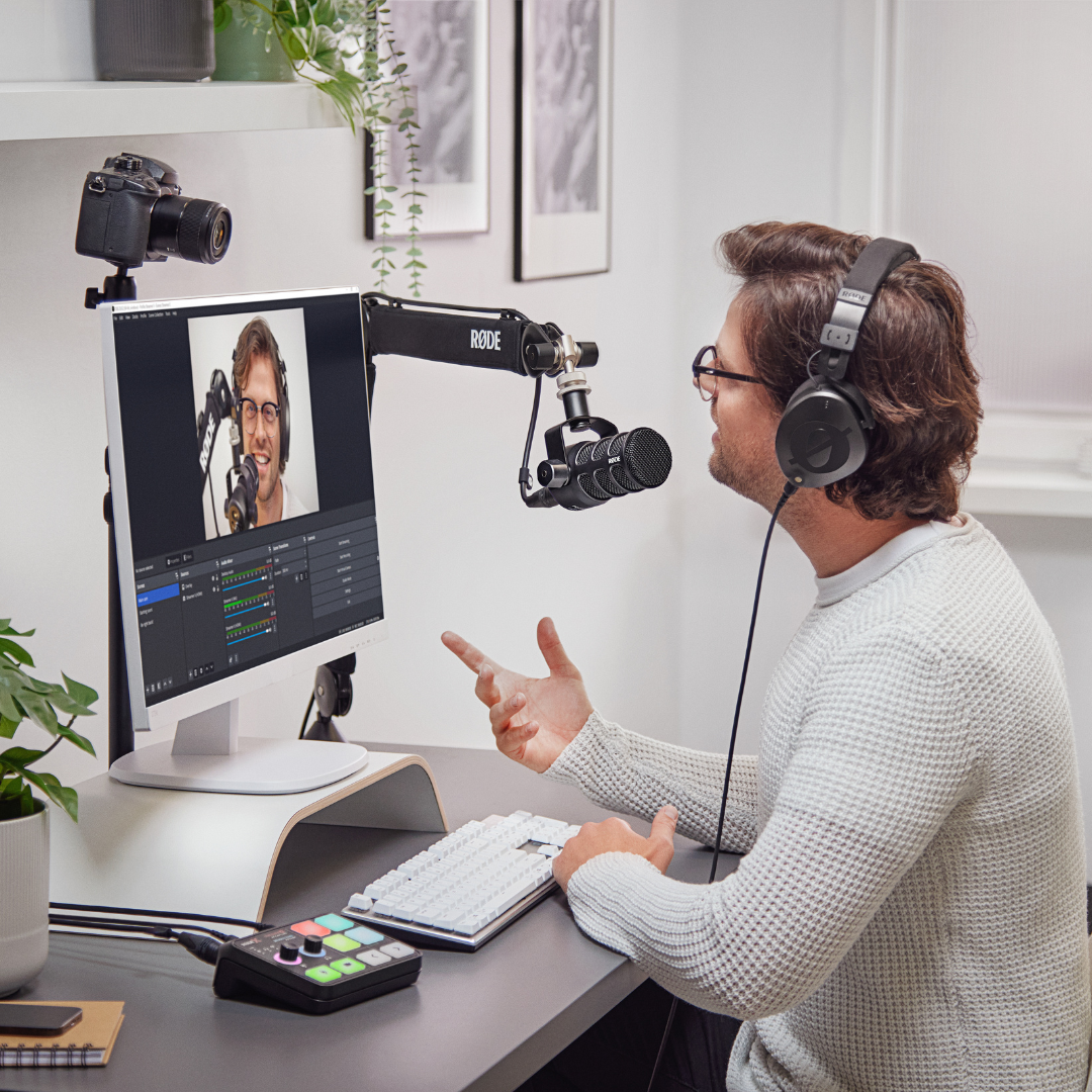 RØDE PodMic USB – Broadcast-Quality Dynamic Microphone